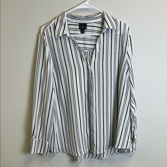 Worthington Black and White Striped Button Down Shirt - Picture 1 of 4
